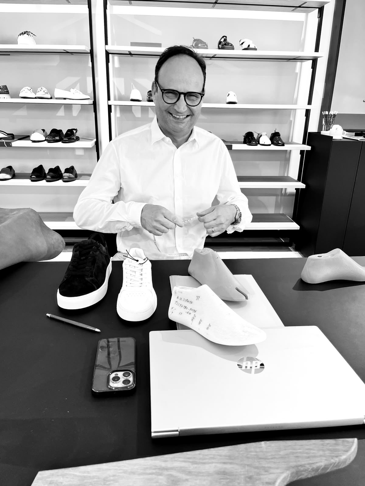 Michael Weyergans im Schuh-Showroom